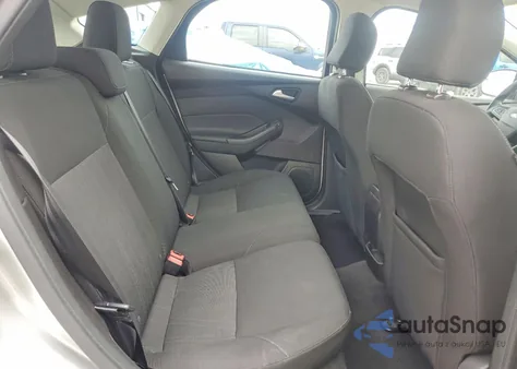 2016 Ford Focus Se z USA, uszkodzony, nr VIN 1FADP3K2XGL368682